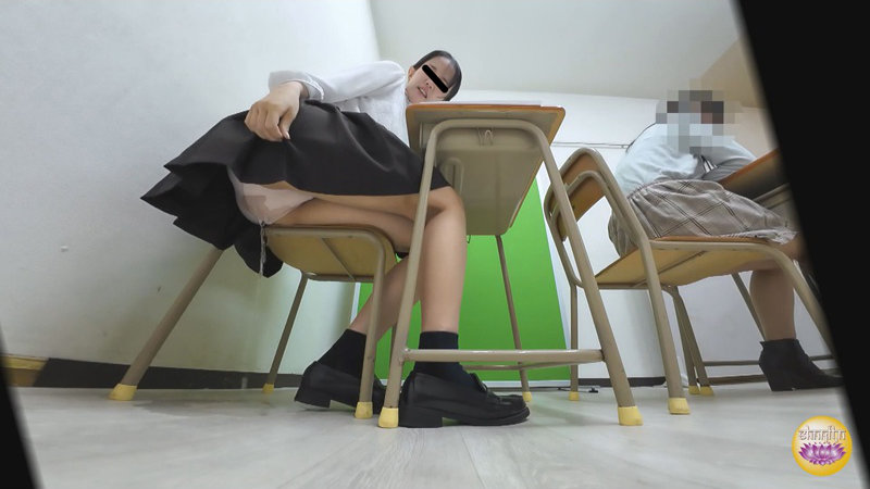 見つかっちゃった！おしっこ漏らし