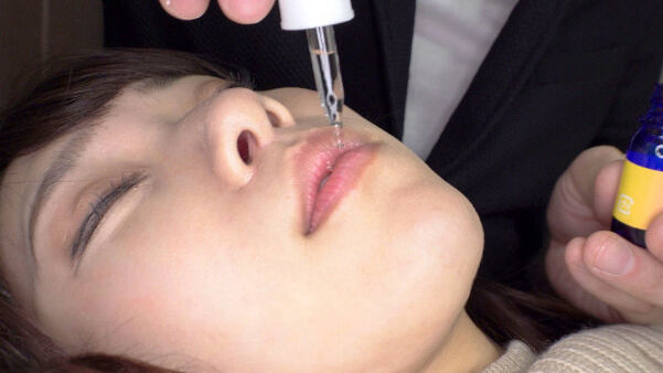 完全昏● 1○歳前後の女の子を睡眠姦 ー4名ー 健全デートを裏切り薬投入 精子で子宮を沈没させ性欲を満たすだけの映像